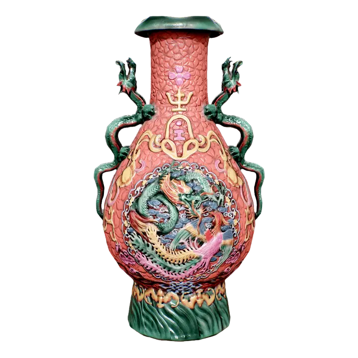 Qing Dynasty relief dragon patterned vase 3D model preview on Freecreat