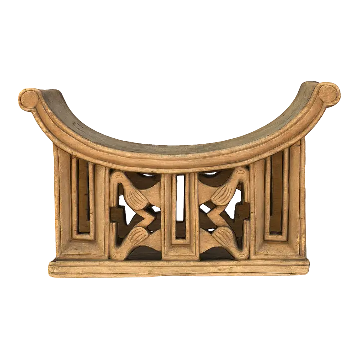 Medieval Cameroon Solid Wood Chieftain Chair 3D model preview on Freecreat